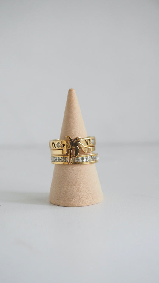 Caesar Palms Ring Stack